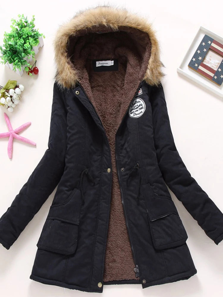 جاكيت نسائي مع غطاء للرأس