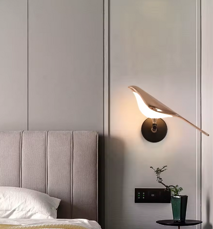 أنارة جداريه طير ذهبي