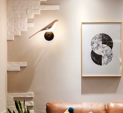 أنارة جداريه طير ذهبي