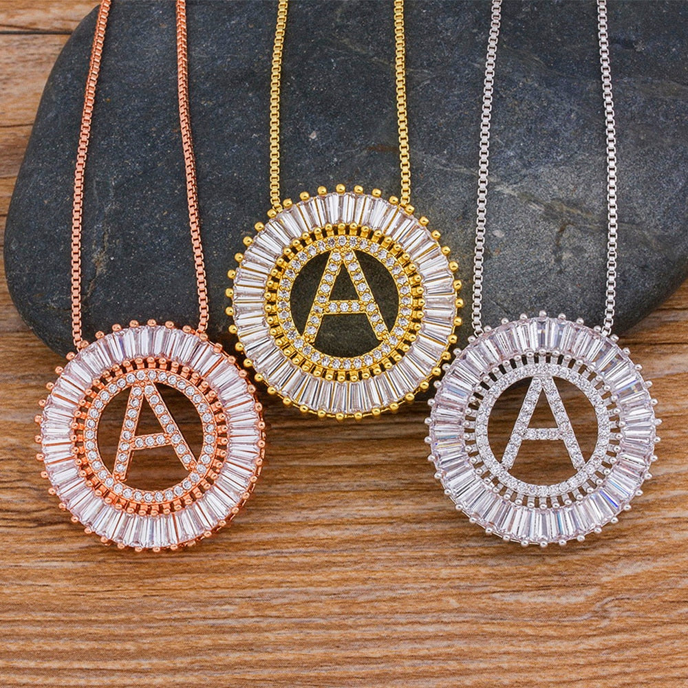 قلادة حروف مذهبه وستراس من جيكوسلوفاكيا